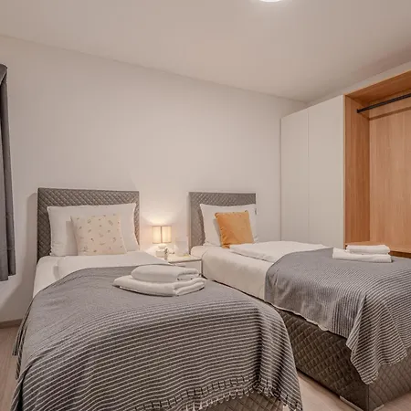 Daire River Retreat - Happy Vipava