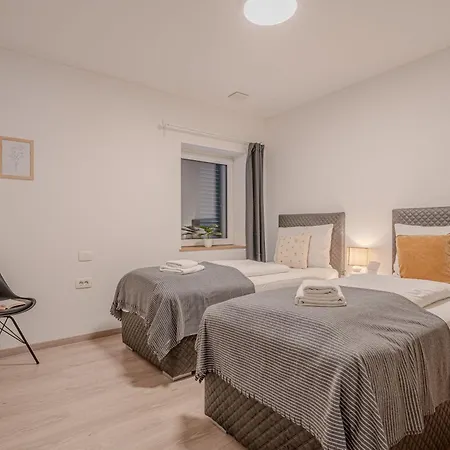 Daire River Retreat - Happy