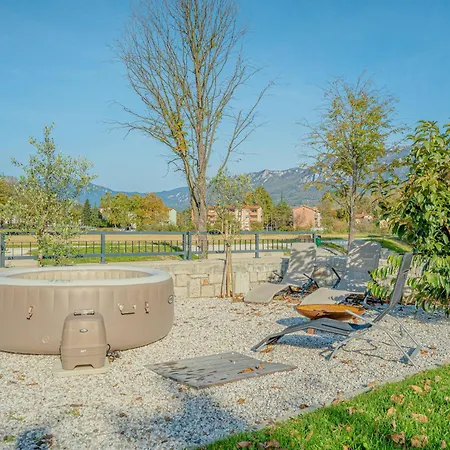 River Retreat - Happy Daire Vipava