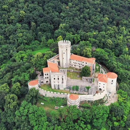 River Retreat - Happy Vipava