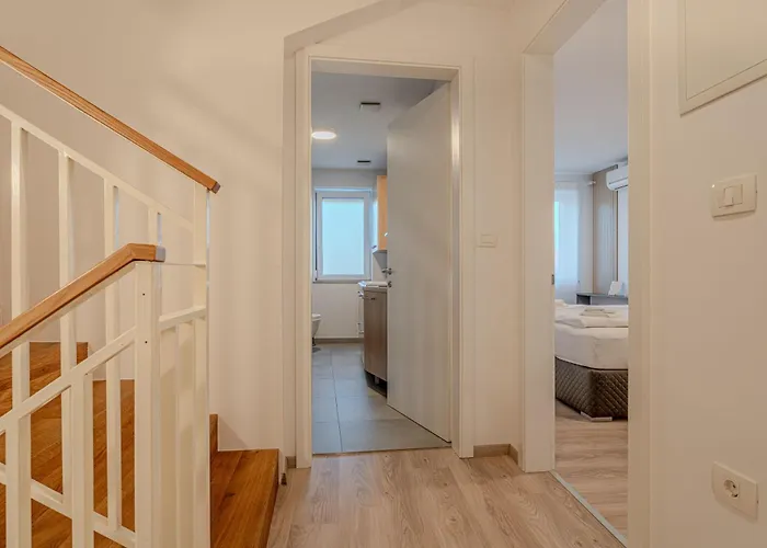 River Retreat - Happy Vipava