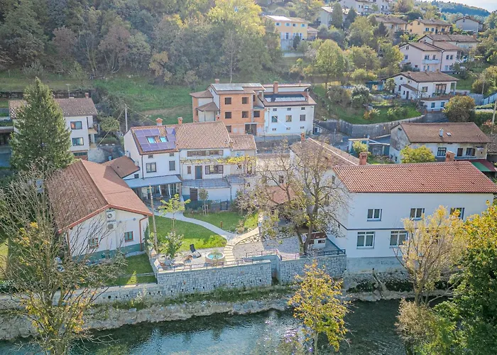 River Retreat - Happy Appartement Vipava